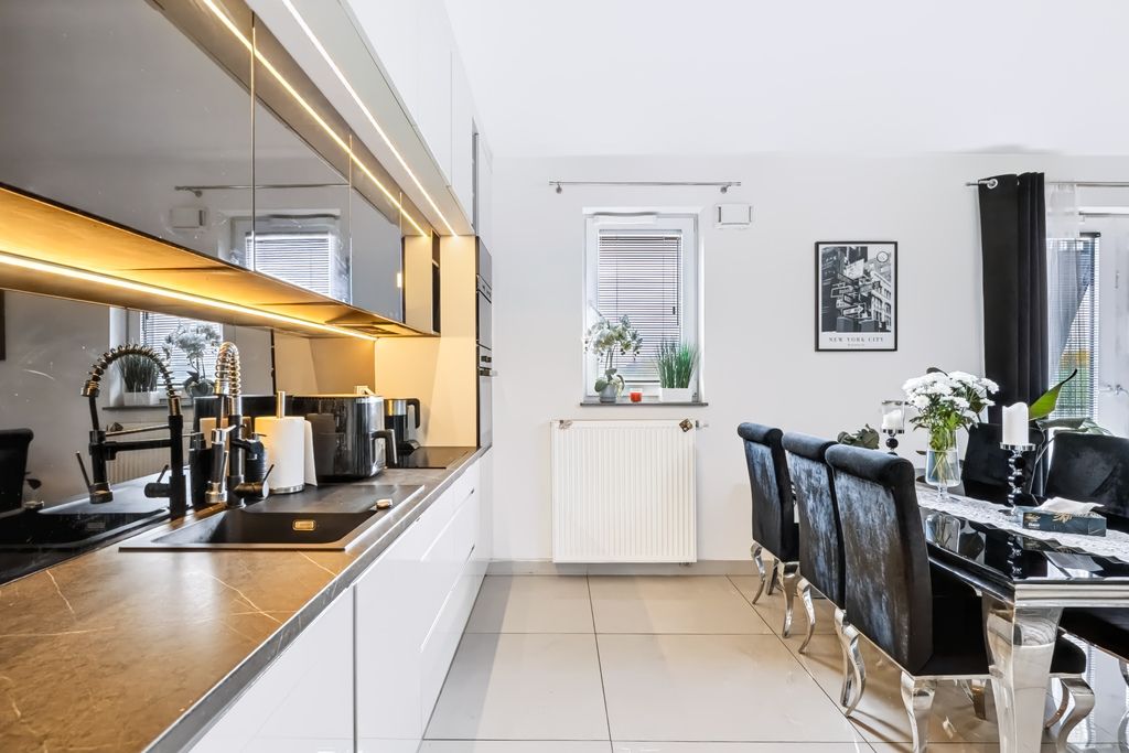 Wilanów  3 pokoje  79 m²  2 Łazienki — zdjęcie 2