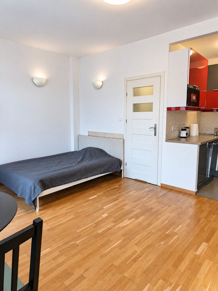 Wynajmę przestronną kawalerkę w ścisłym Centrum — zdjęcie 2