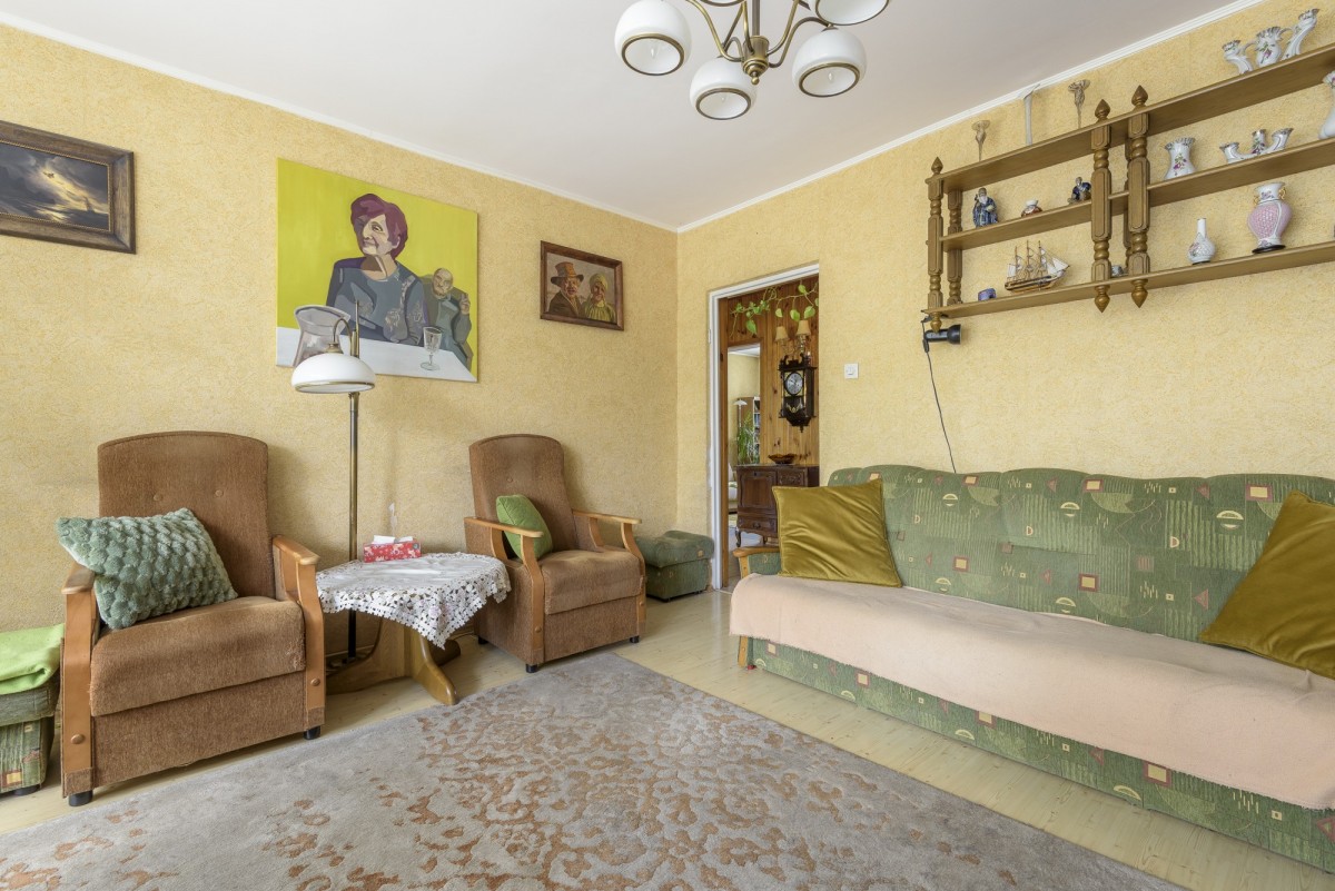 63m trzy ustawne pokoje, spokojna okolica — zdjęcie 3