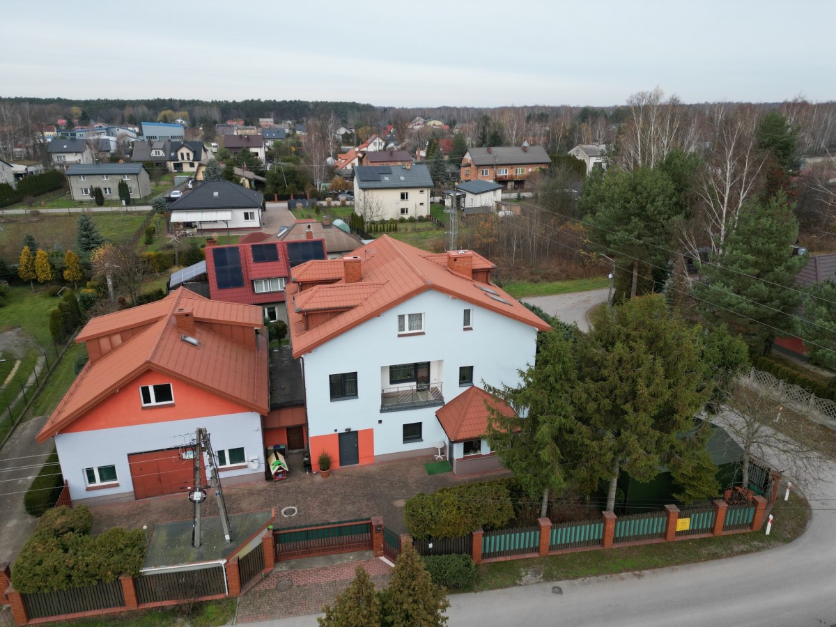 Dom pod hostel pracowniczy | 350 m² | 3 budynki — zdjęcie 1