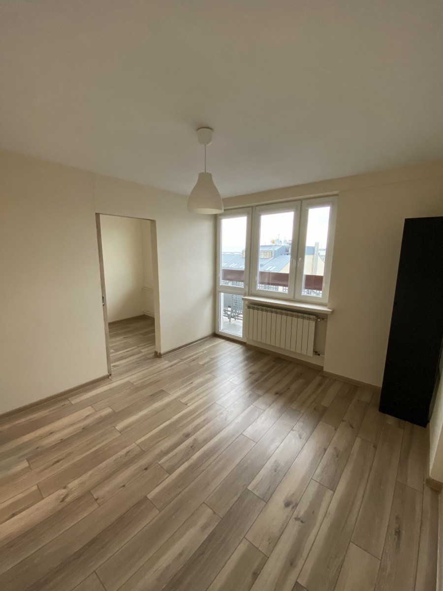 Plac Trzech Krzyży 2 pokoje 36m2 — zdjęcie 4