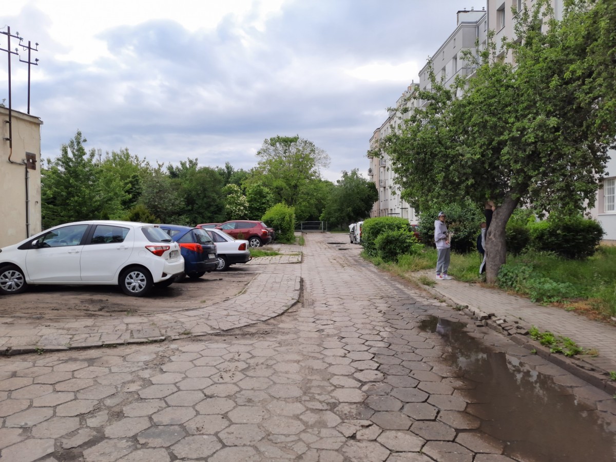 DZIAŁAKA NA GROCHOWIE — zdjęcie 3