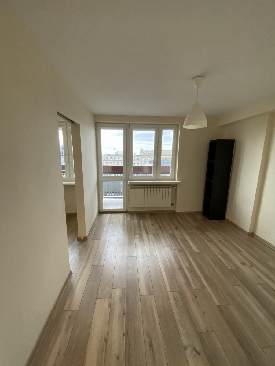 Plac Trzech Krzyży 2 pokoje 36m2 — zdjęcie 3
