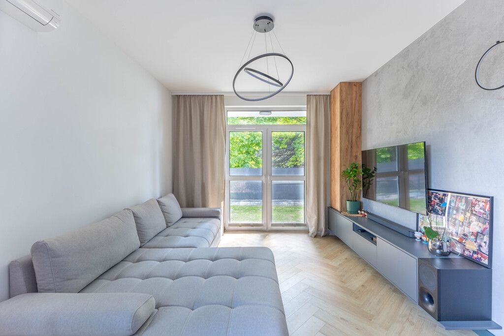 4 pokoje  ogród 165 m²  Centrum Piastowa — zdjęcie 4