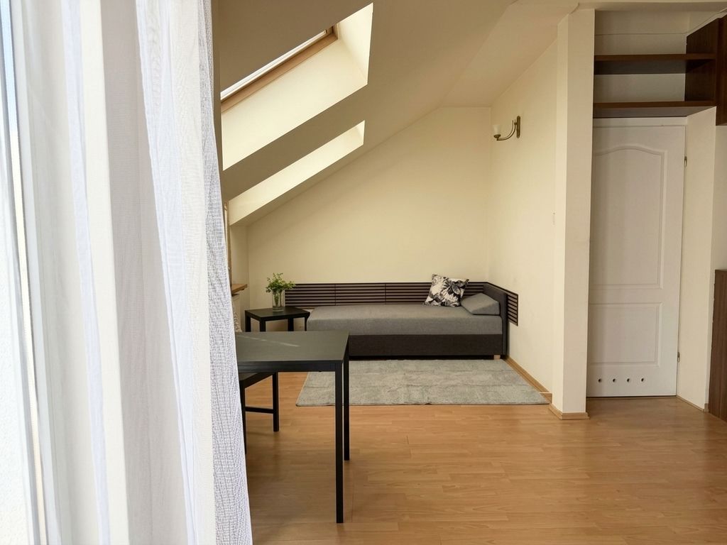 Kawalerka 28 m², bardzo wysokie, 4. piętro, studio — zdjęcie 3