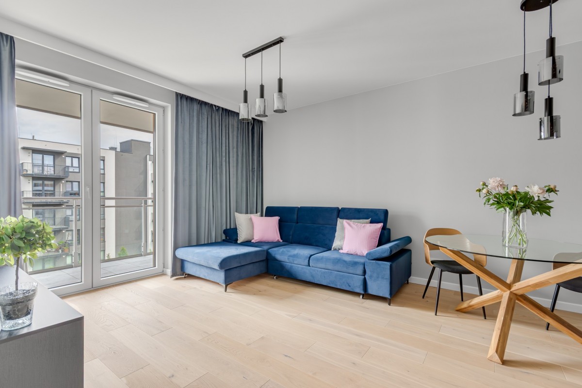 2 pokoje, umeblowane, balkon, ul. Instalatorów 21. — zdjęcie 1
