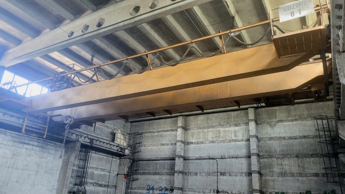 Betonowa hala z suwnicą do wynajęcia na Targówku! — zdjęcie 4