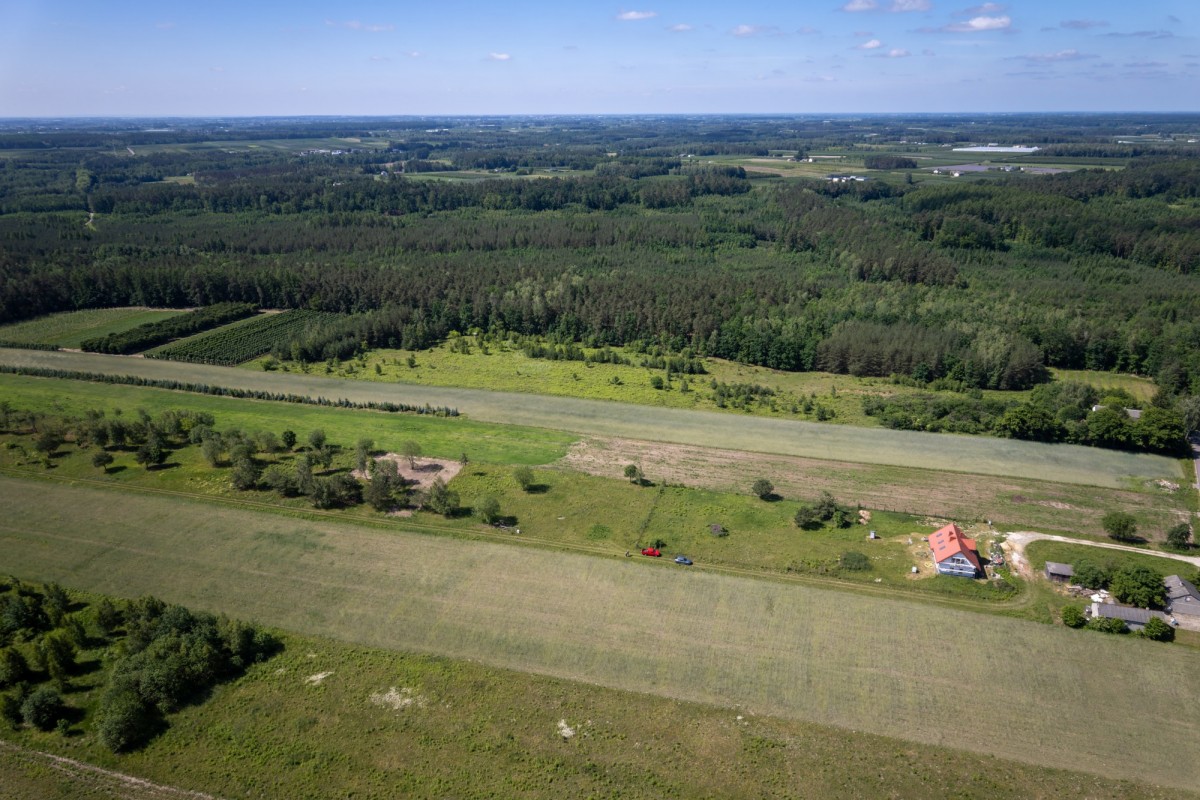 Działka z MPZP 59/16 w Dolinie Jeziorki — zdjęcie 2