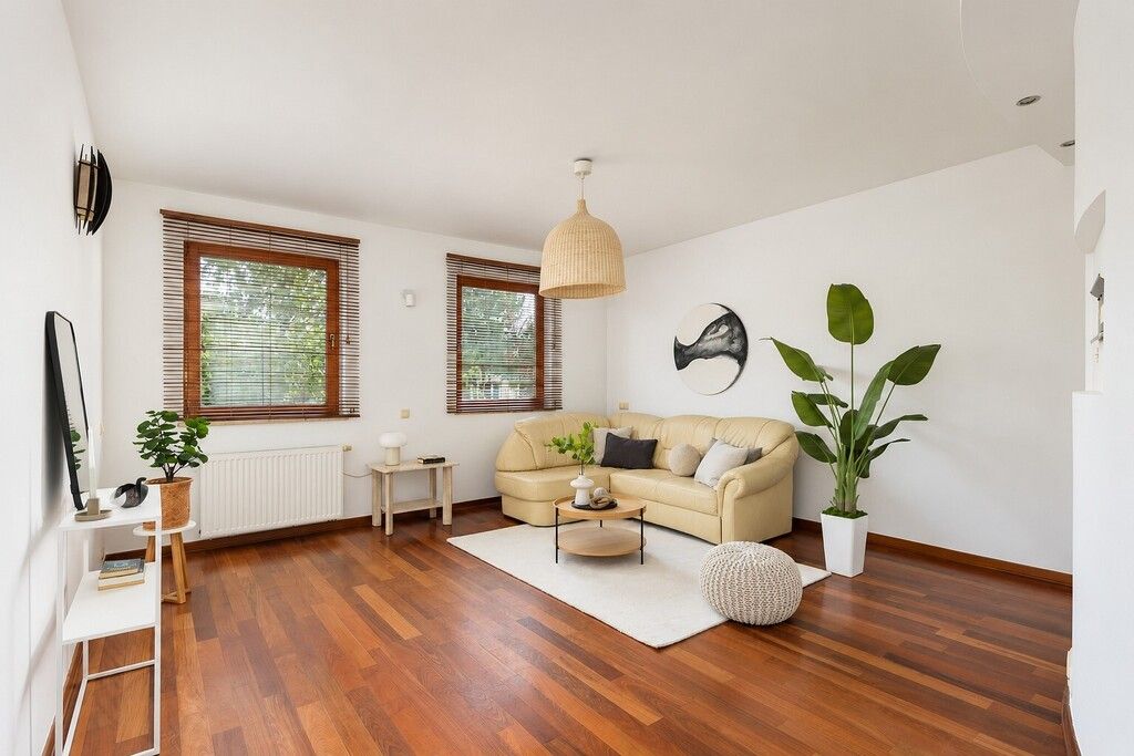 Gotowe  2 pokoje - możliwe 3  Balkon  Garaż — zdjęcie 1