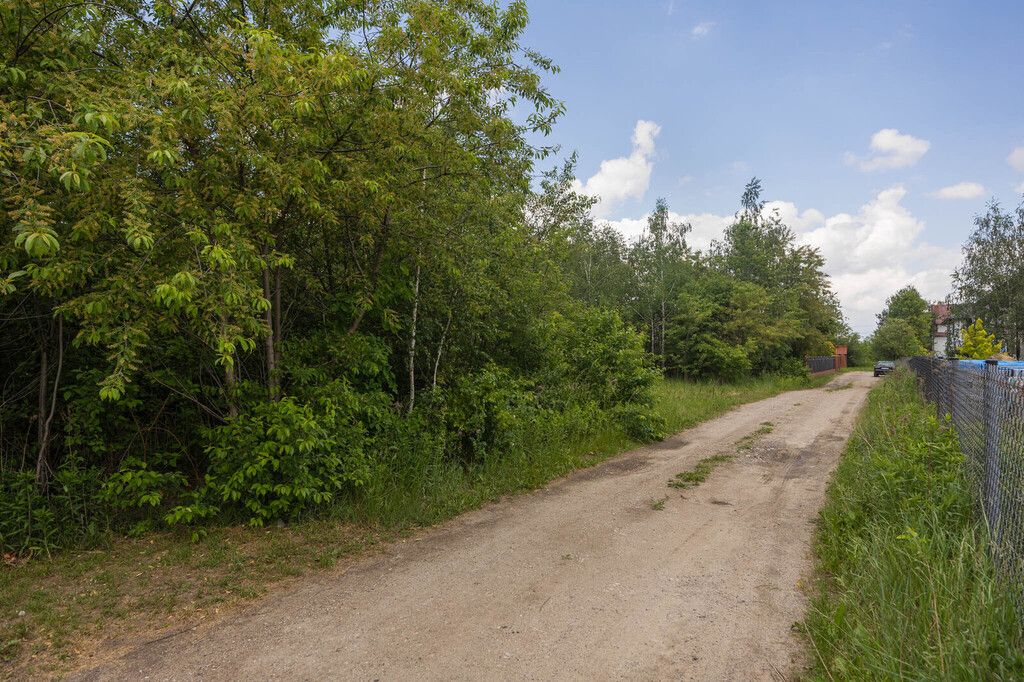 Atrakcyjna działka budowlana 1631m2 — zdjęcie 1