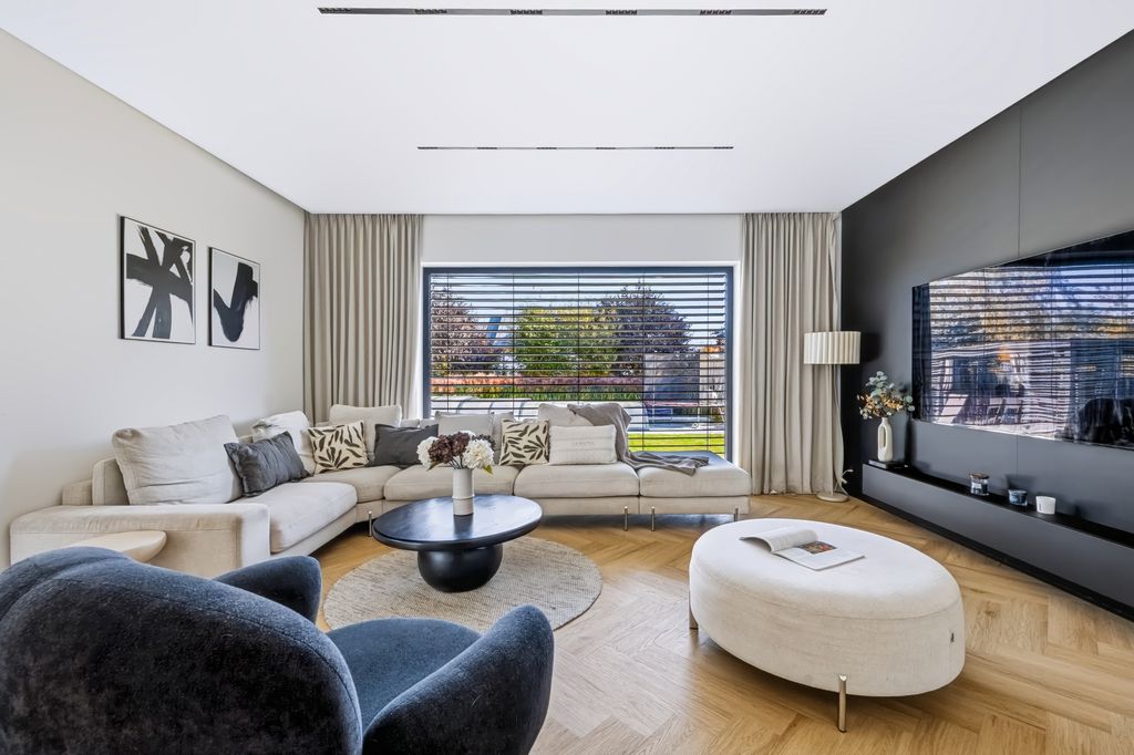 Nowoczesny dom 245 m²  basen  4 sypialnie  Głosków — zdjęcie 2