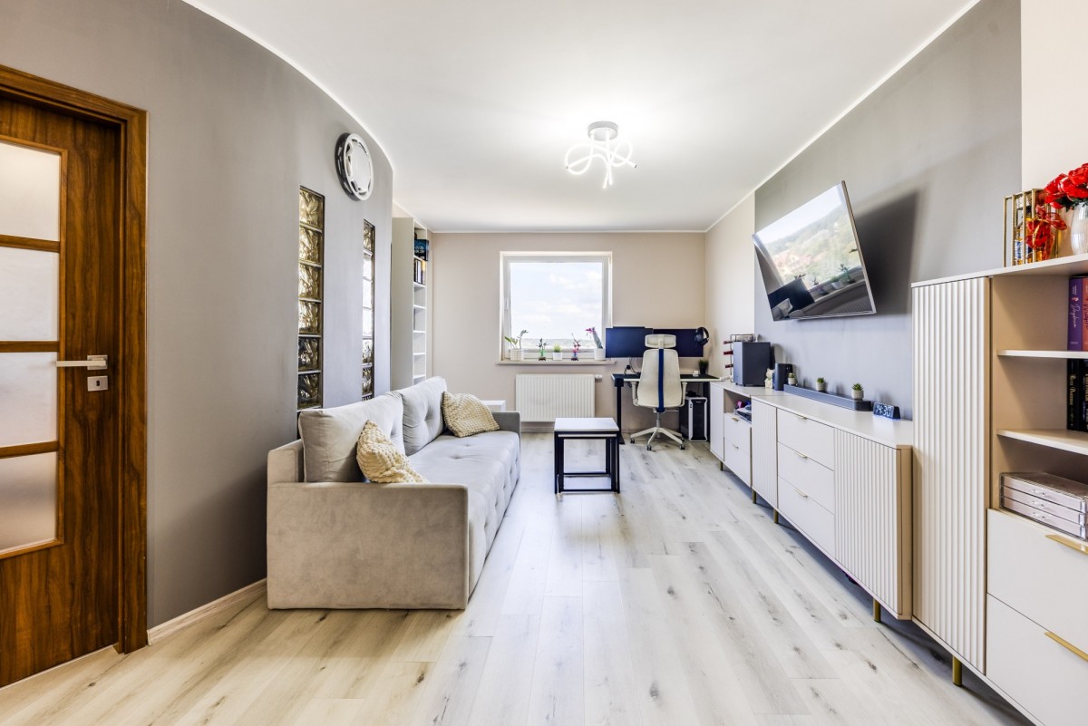 2 pokoje 44,5 m2 | Aluzyjna | 7 piętro i winda — zdjęcie 2