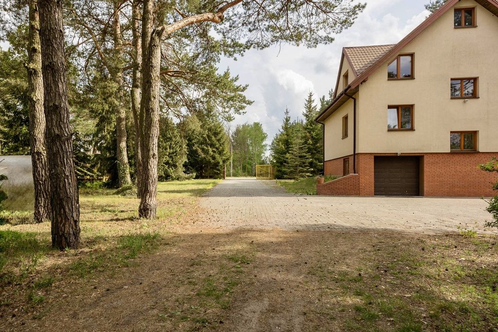 Grunt inwestycyjny z potencjałem podziału na 3dom — zdjęcie 3
