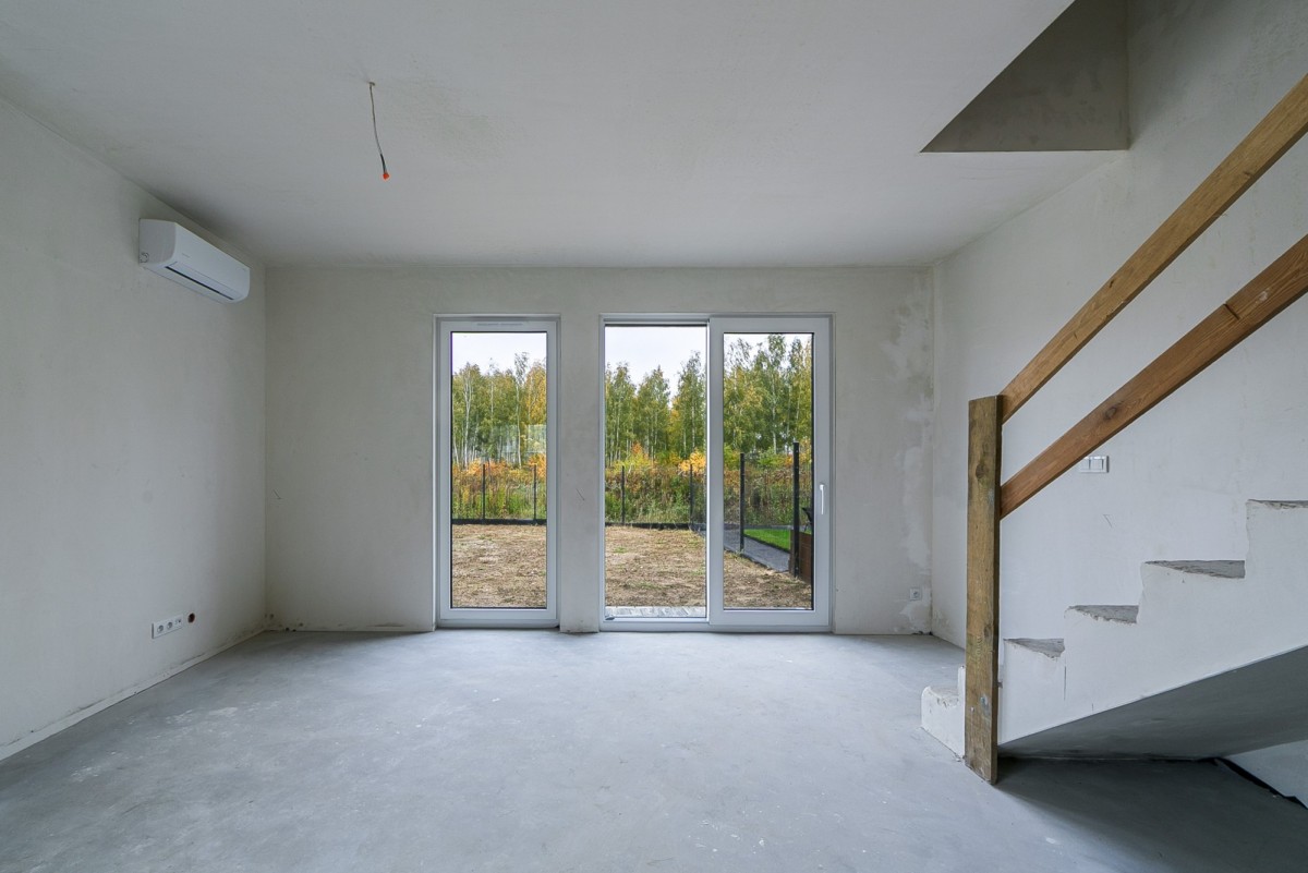 Nowoczesny dwupoziomowy segment (72,56 m²) z wyłąc — zdjęcie 5