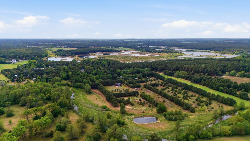 Działka ze stawem blisko Narwi – Małe Mazury — zdjęcie 1