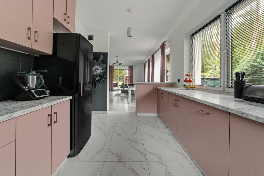 Dom parterowy | 1200 m² działki | obok lasu — zdjęcie 1