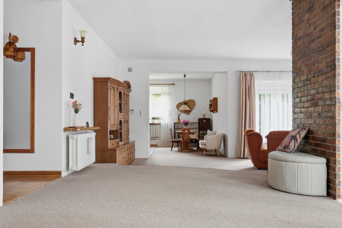 Dom z ogromnym potencjałem | 366m² |działka 2026² — zdjęcie 2