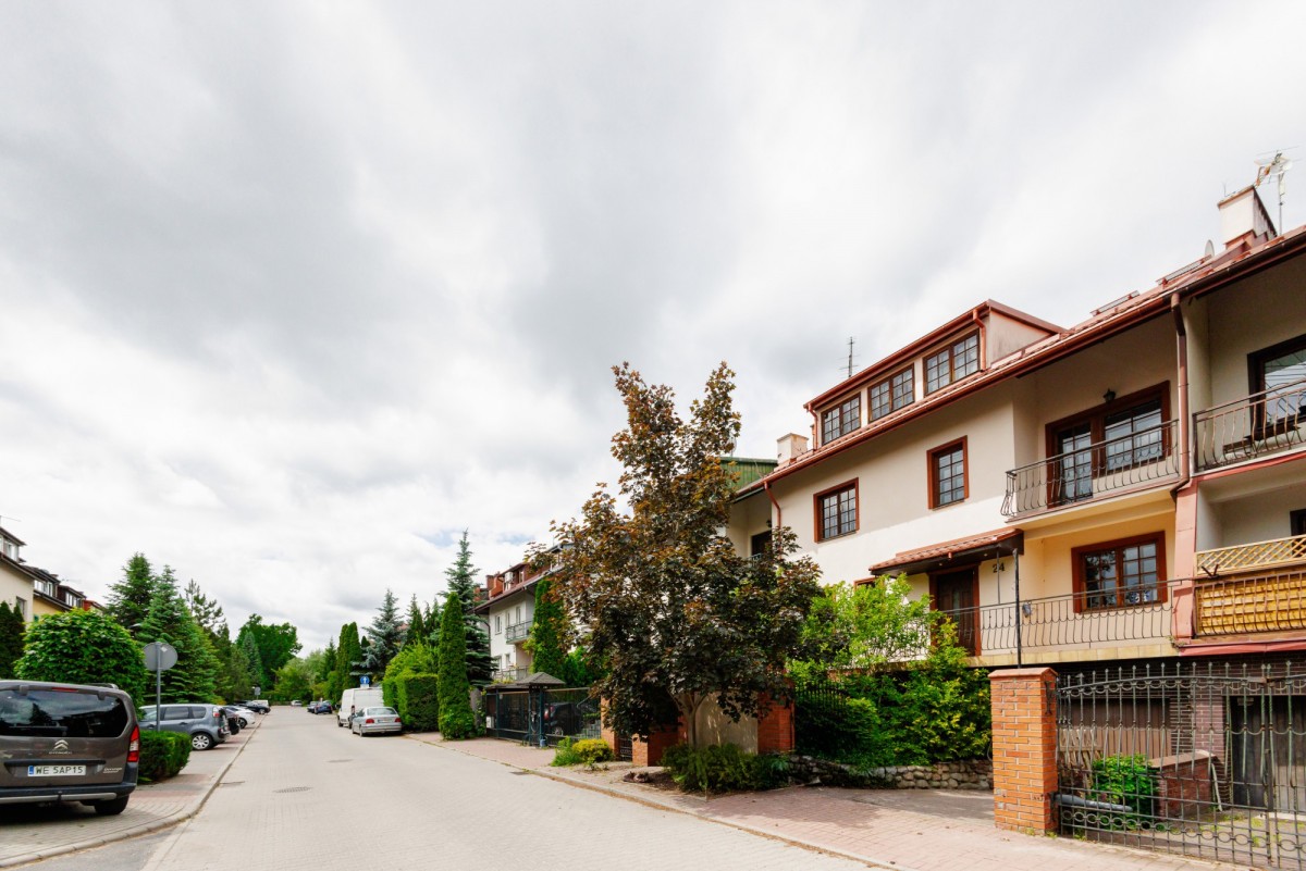 Dom przy lesie | 6 pokoi | 4 miejsca parkingowe — zdjęcie 3
