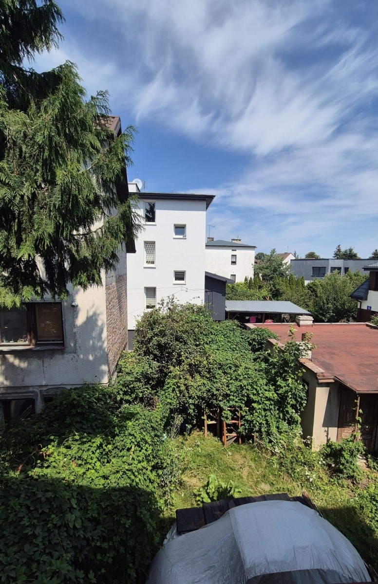 Działka 336 m²  dom do rozbudowy lub rozbiórki — zdjęcie 1