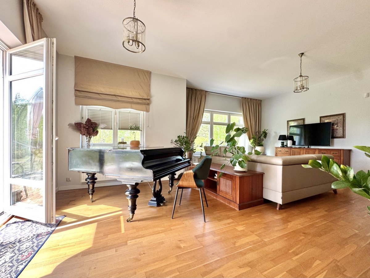 Dom Wolnostojący, 15km od Warszawy, 1500m2 działka — zdjęcie 4