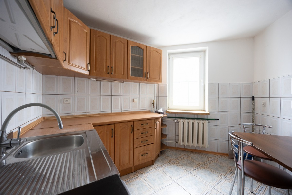 Omulewska 50,7 m² taras 14m² Cegła 1994 2 piwnice — zdjęcie 4