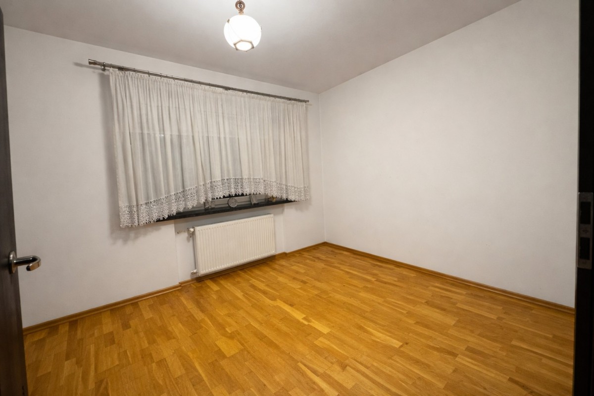 Dom wolnostojący | 633 m² działki | Międzylesie — zdjęcie 3