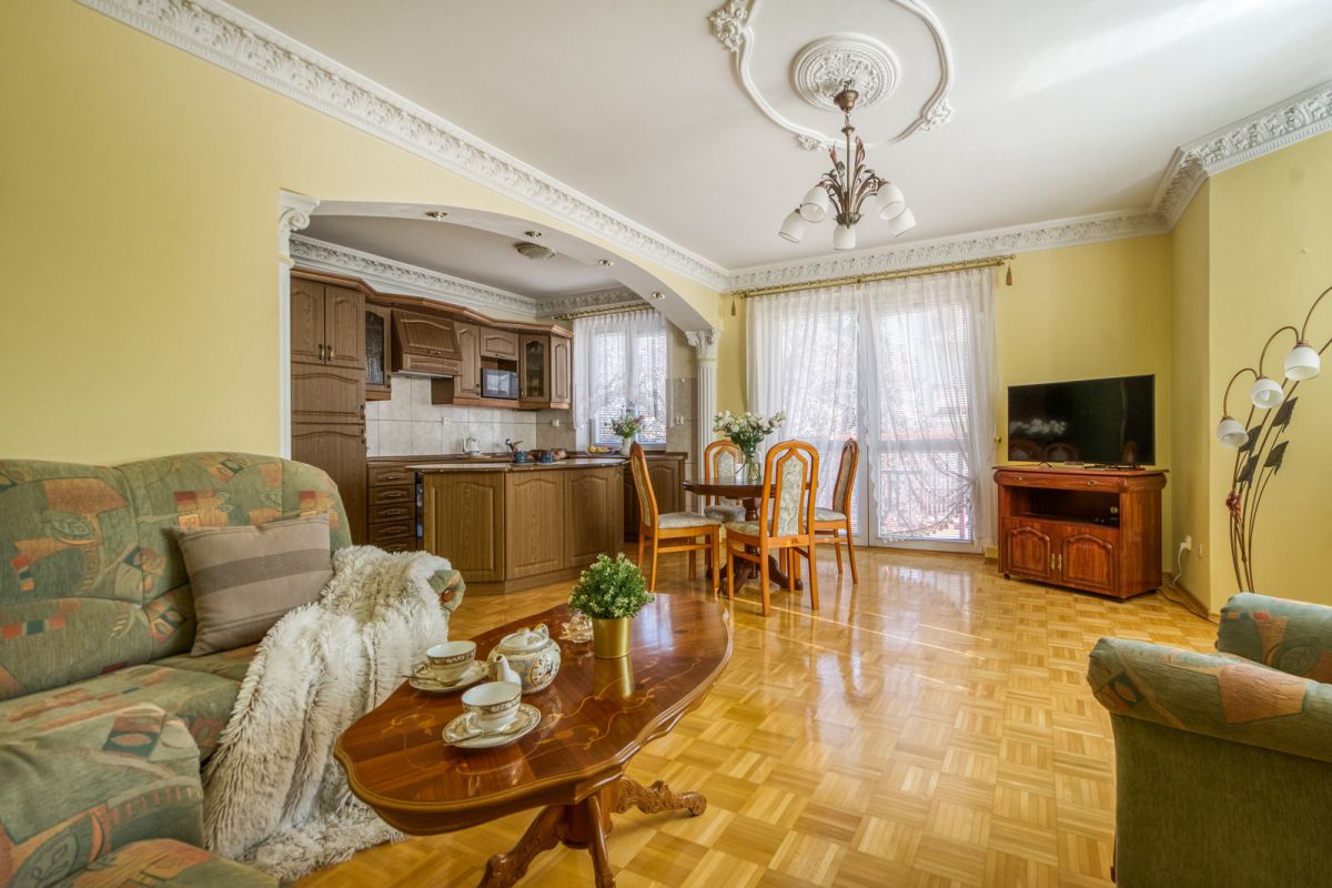 2-pokojowe z balkonem, ciche, z garażem! — zdjęcie 3