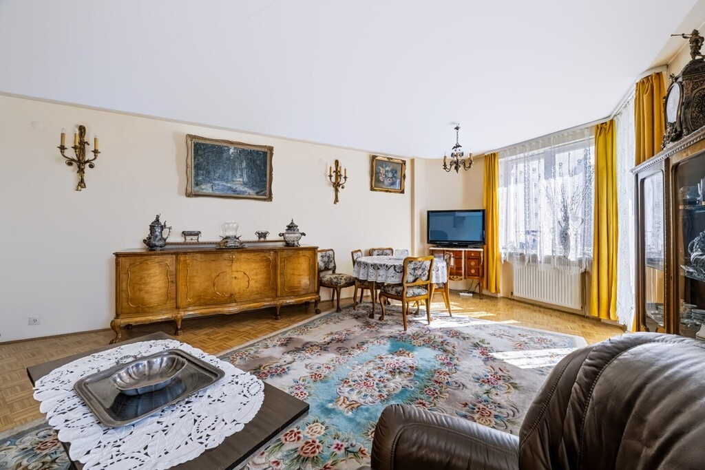 Przestronne 87 m² z balkonem i dodatkową komórką — zdjęcie 1