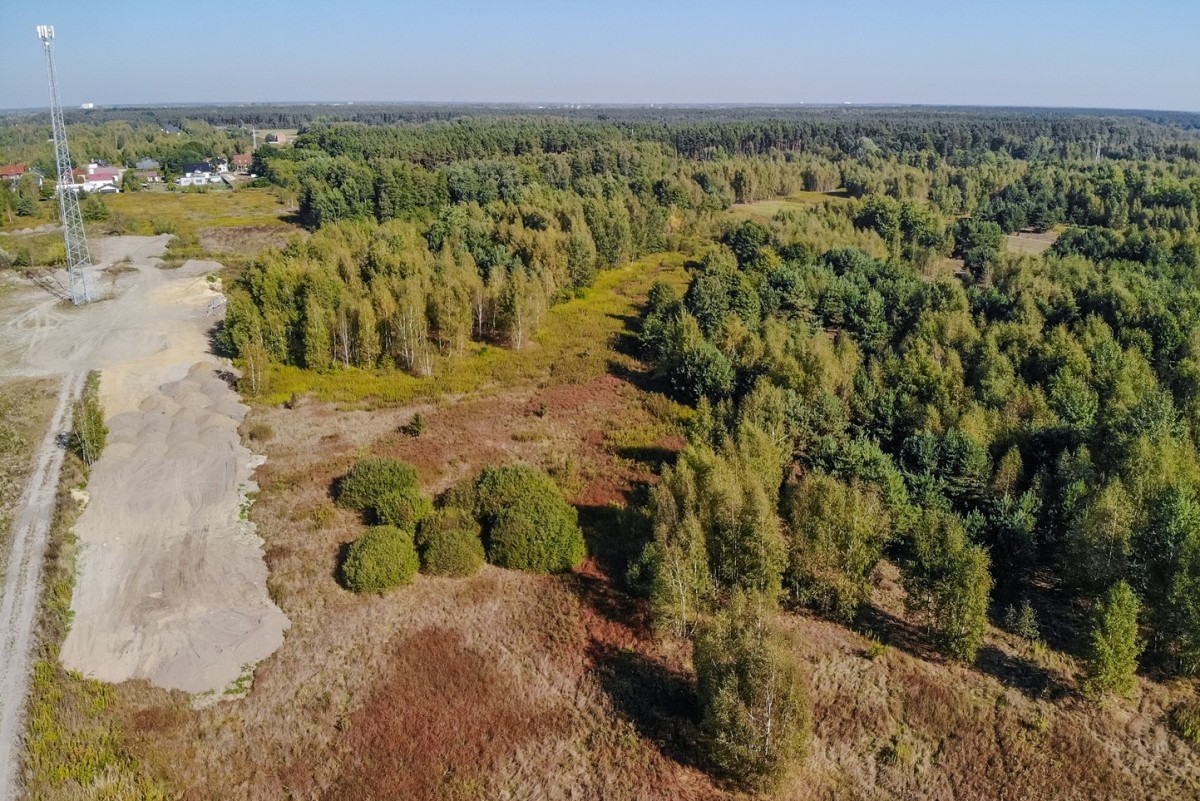 Atrakcyjna działka w Nadmie – 4500 m² w zielonej o — zdjęcie 4