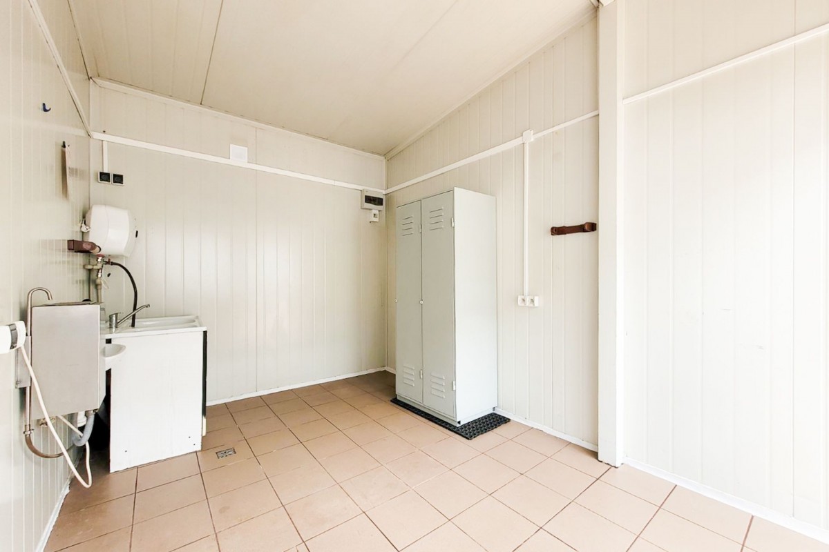 Lokal handlowy 10.5m2 do wynajęcia od zaraz — zdjęcie 4