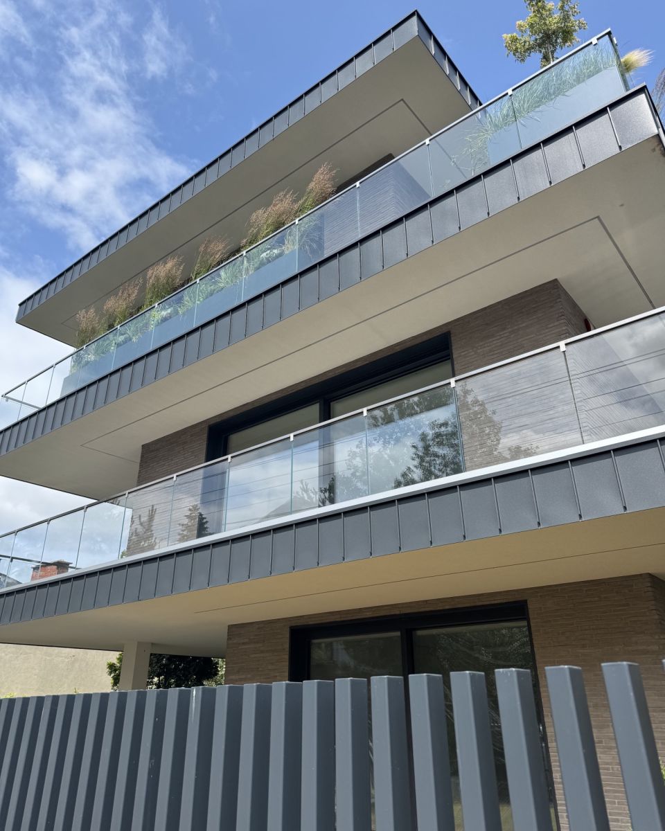 Luksusowy apartament z 5 sypialniami i garażem — zdjęcie 2