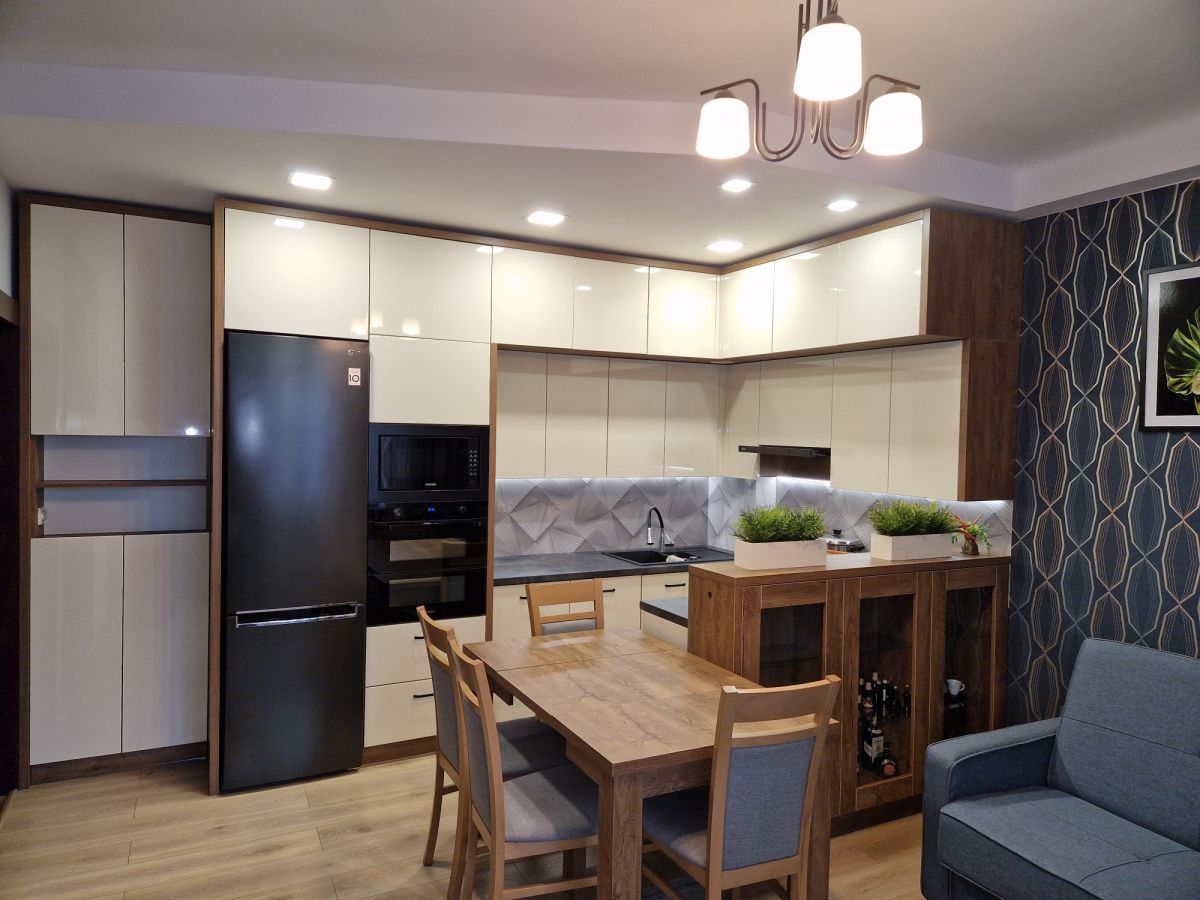 2 pokoje po remoncie | 37 m² | Metro Racławicka 3 — zdjęcie 1