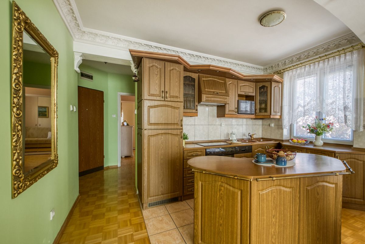 2-pokojowe z balkonem, ciche, z garażem! — zdjęcie 4