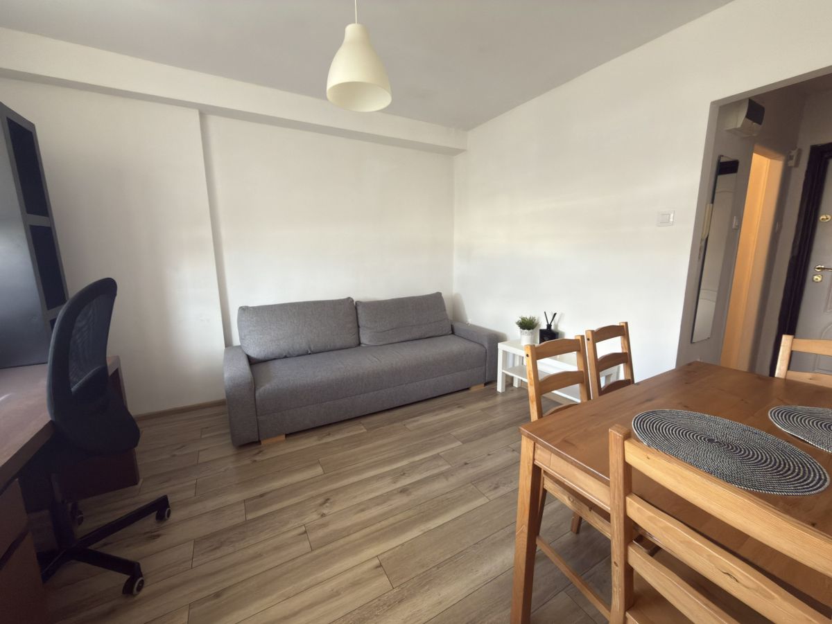 Plac Trzech Krzyży 2 pokoje 36m2 — zdjęcie 3