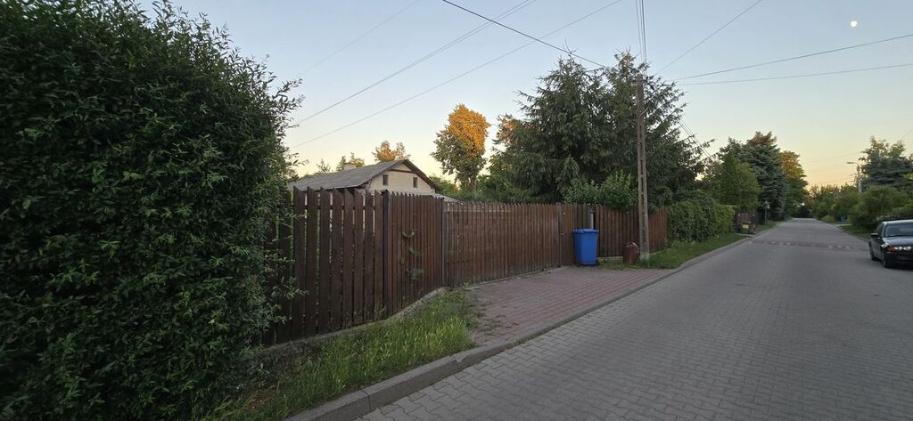 Działka pod zabudowę bliźniaczą i szeregową — zdjęcie 1