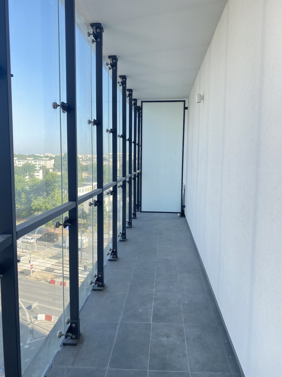 Biuro 20m2 z balkonem 15m2 i garażem — zdjęcie 4
