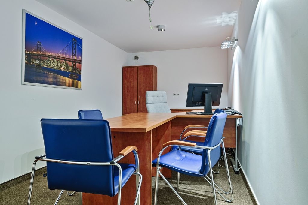 Biuro 114,3 m²  Bielany  3 poziomy — zdjęcie 4