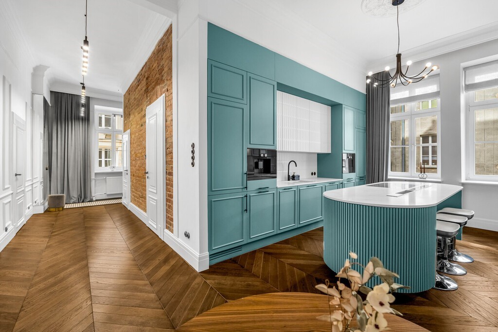 Luksusowy Apartament w Zabytkowej Kamienicy. — zdjęcie 1
