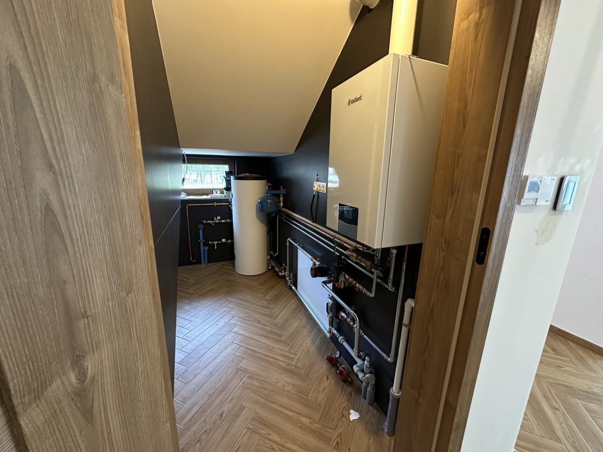 Nowy wyposażony dom 212m2 | 5 sypialni | 1050m2 — zdjęcie 4