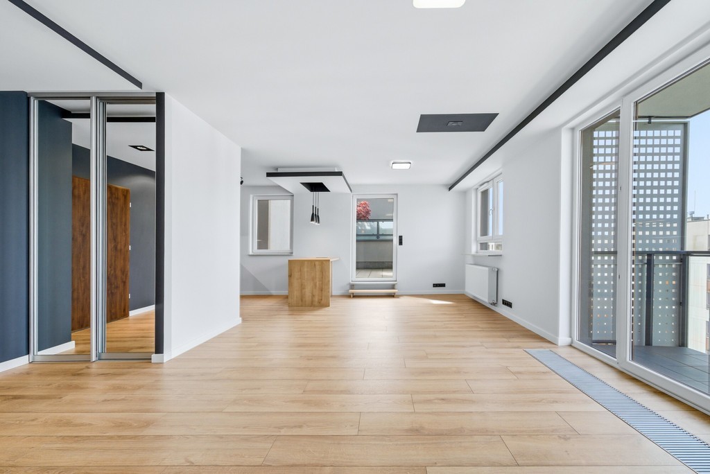 Świeżo wykończony apartament  Wysokie piętro — zdjęcie 5
