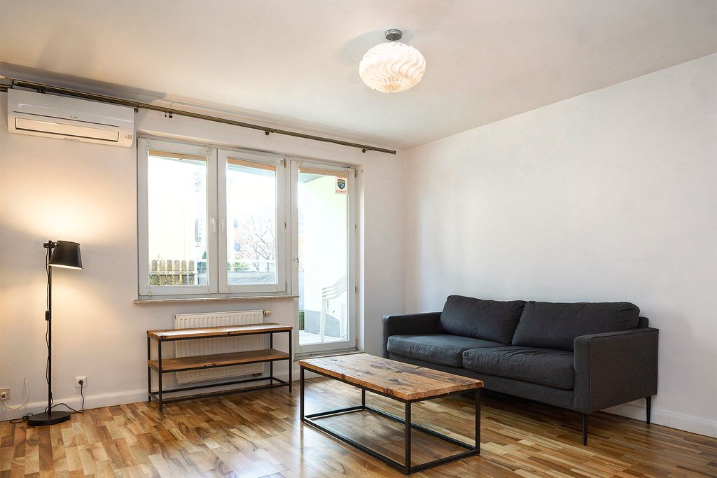 Komfortowe mieszkanie, taras, ogródek, garaż — zdjęcie 2