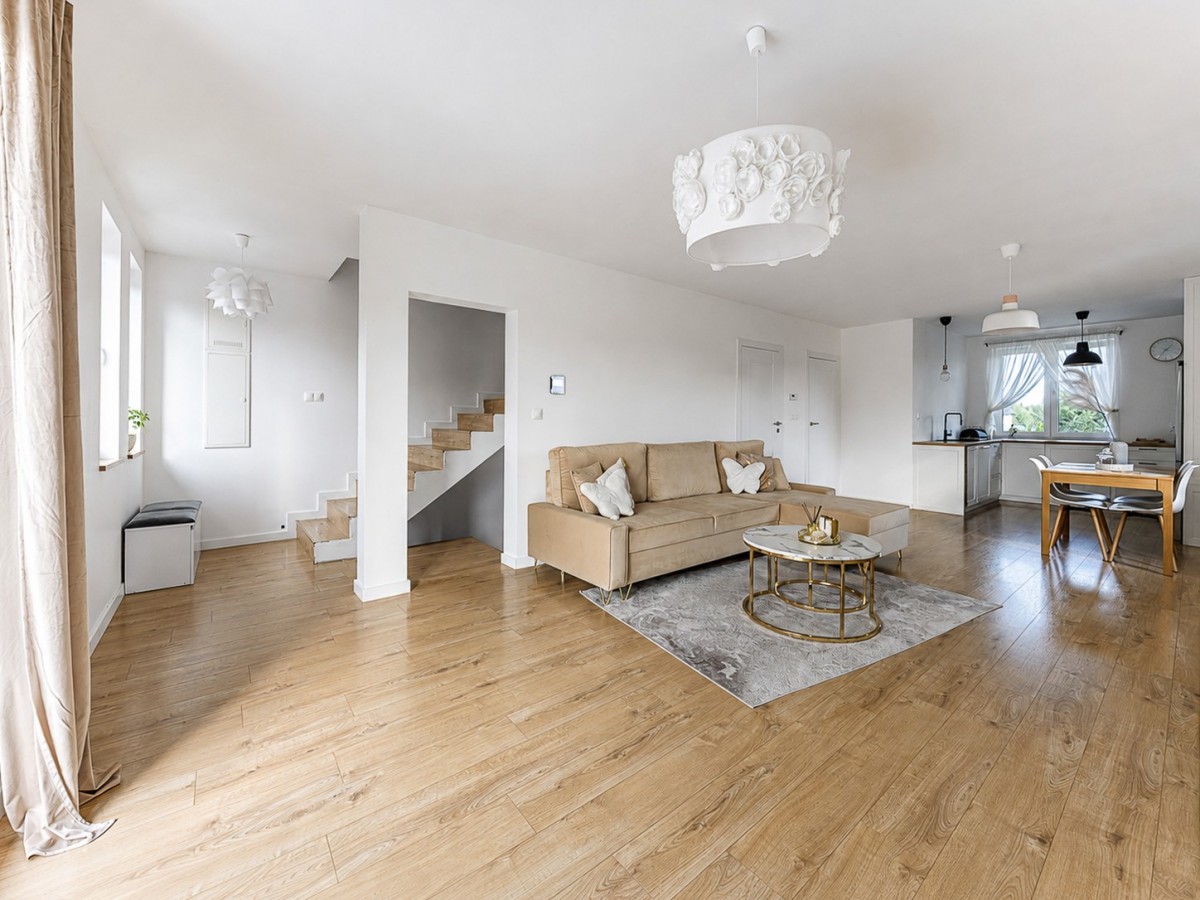 Dwupoziomowe mieszkanie 112,65m2| 6 pokoi| ogród — zdjęcie 2