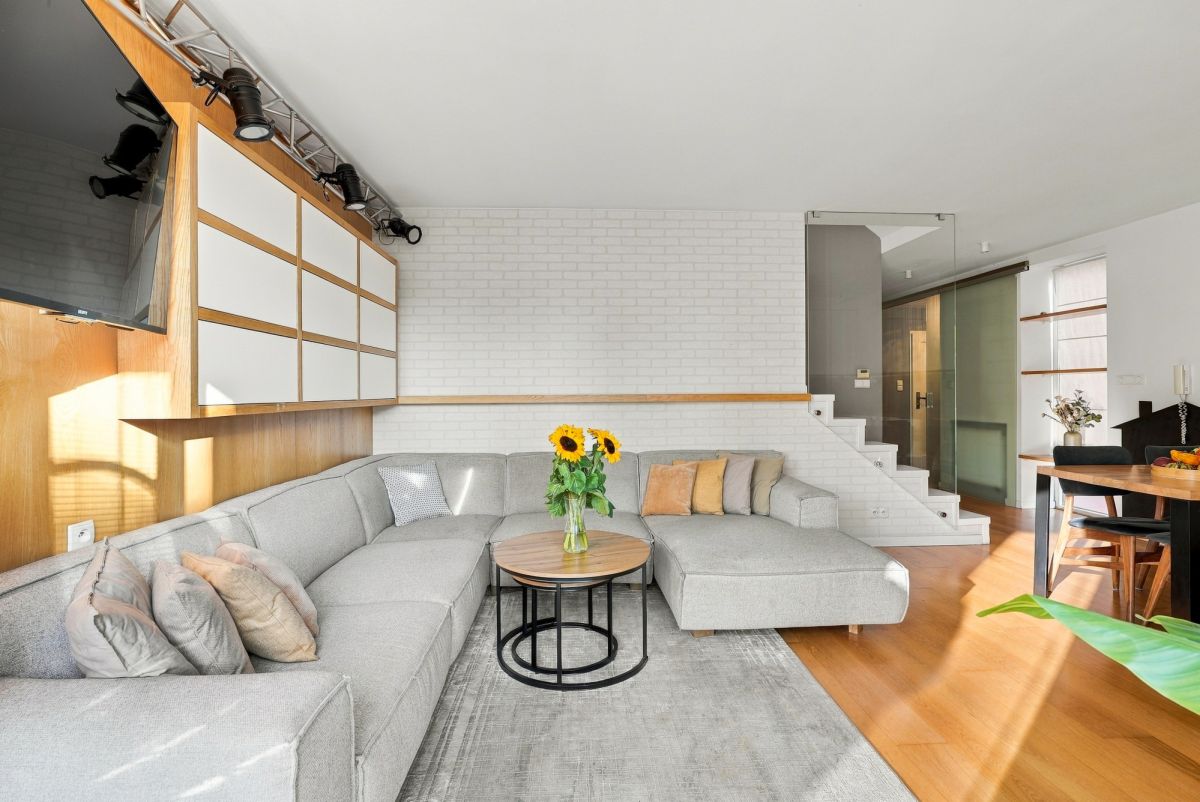 114 m² | prywatna kondygnacja z antresolą | zachód — zdjęcie 2