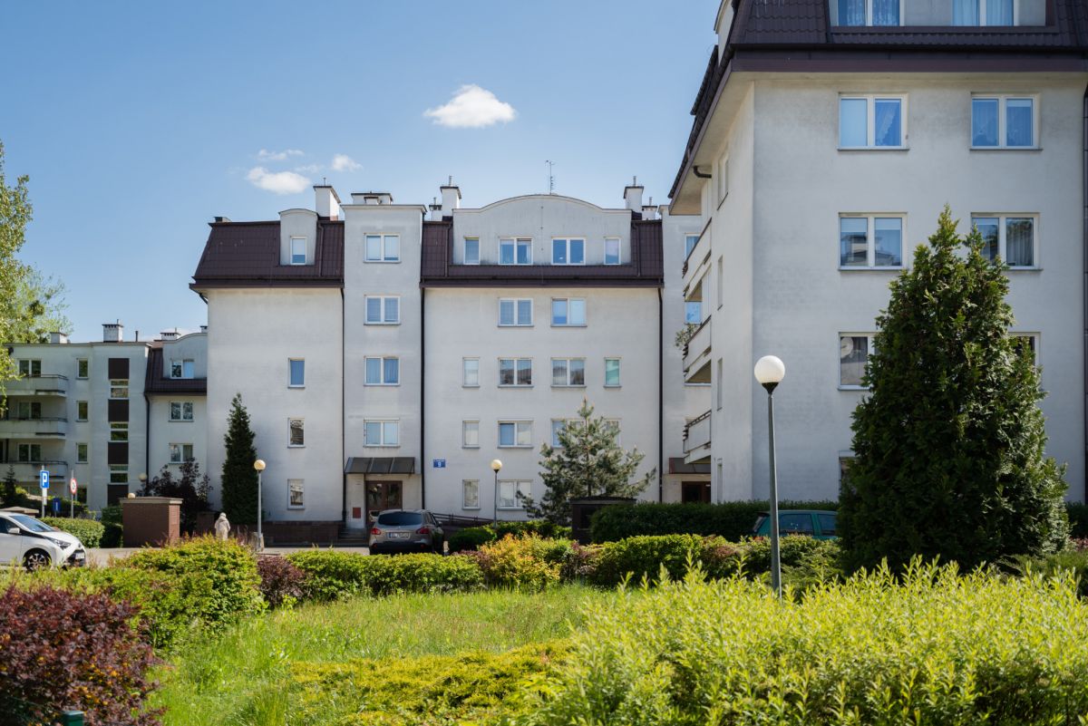 Garaż - miejsce parkingowe Bartnicza 6 Bródno — zdjęcie 1
