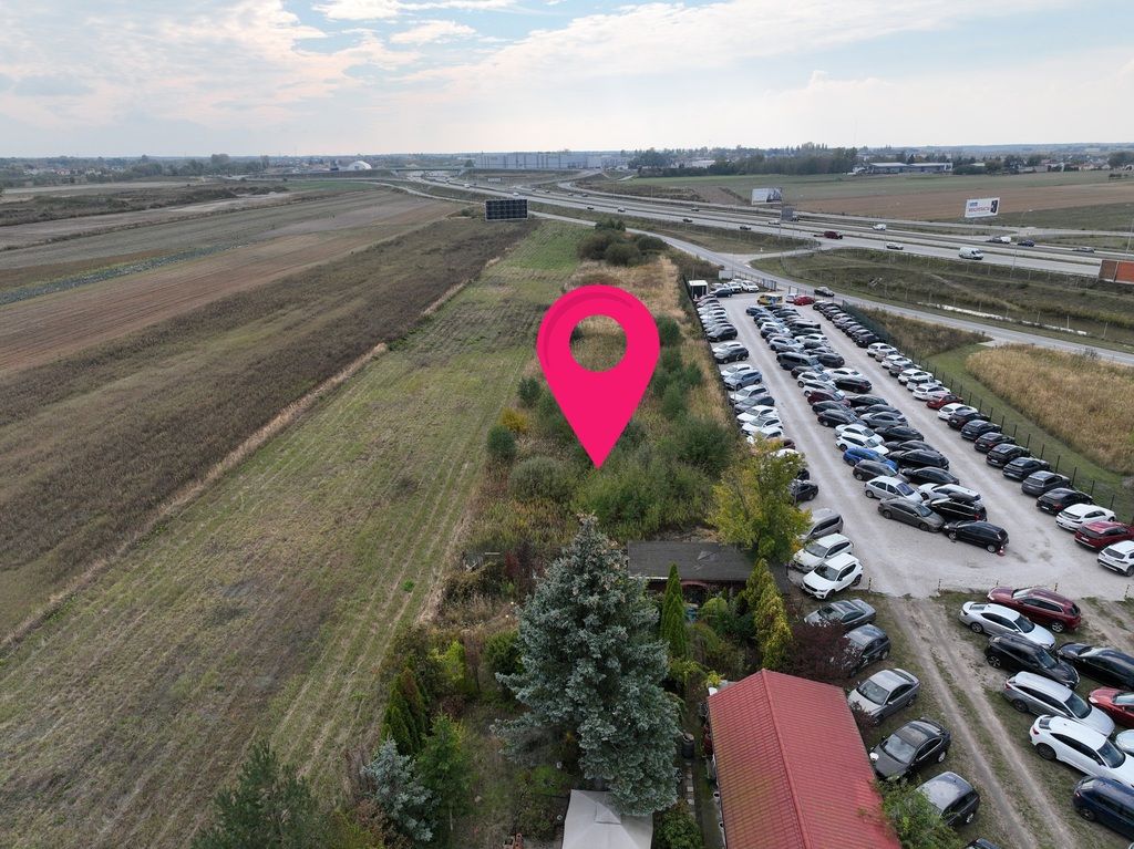 Działka inwestycyjna przy ekspresówce S7, asfalt — zdjęcie 4