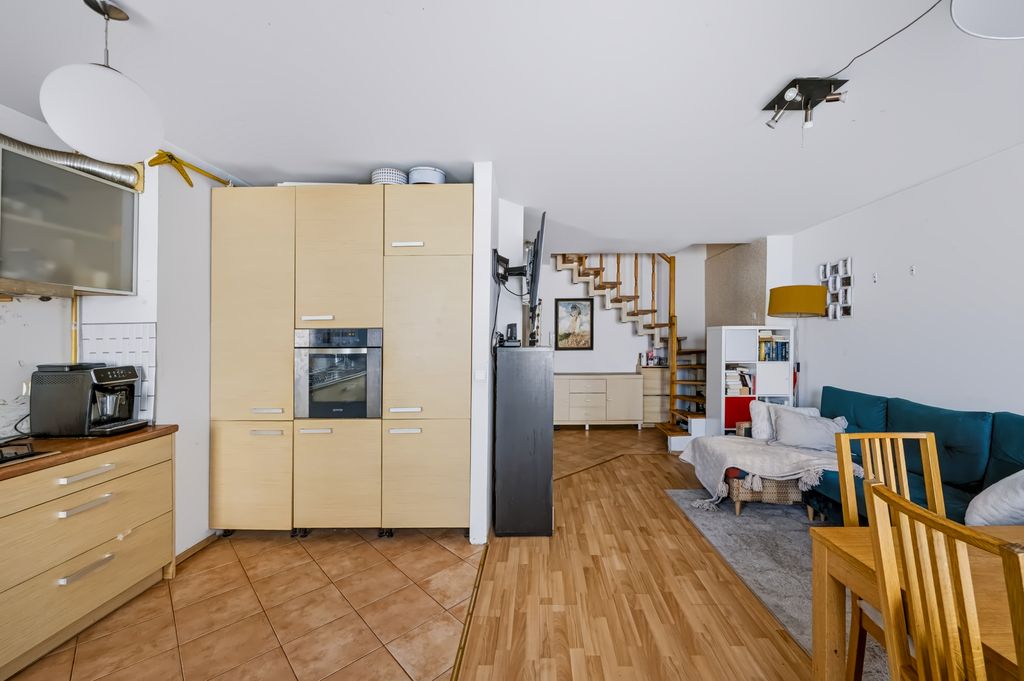 84,4 m²  Dwupoziomowe  Balkon  3 pokoje  gabinet — zdjęcie 5
