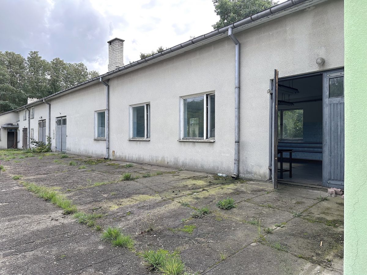 budynki pod działalność gospodarczą z domem — zdjęcie 1