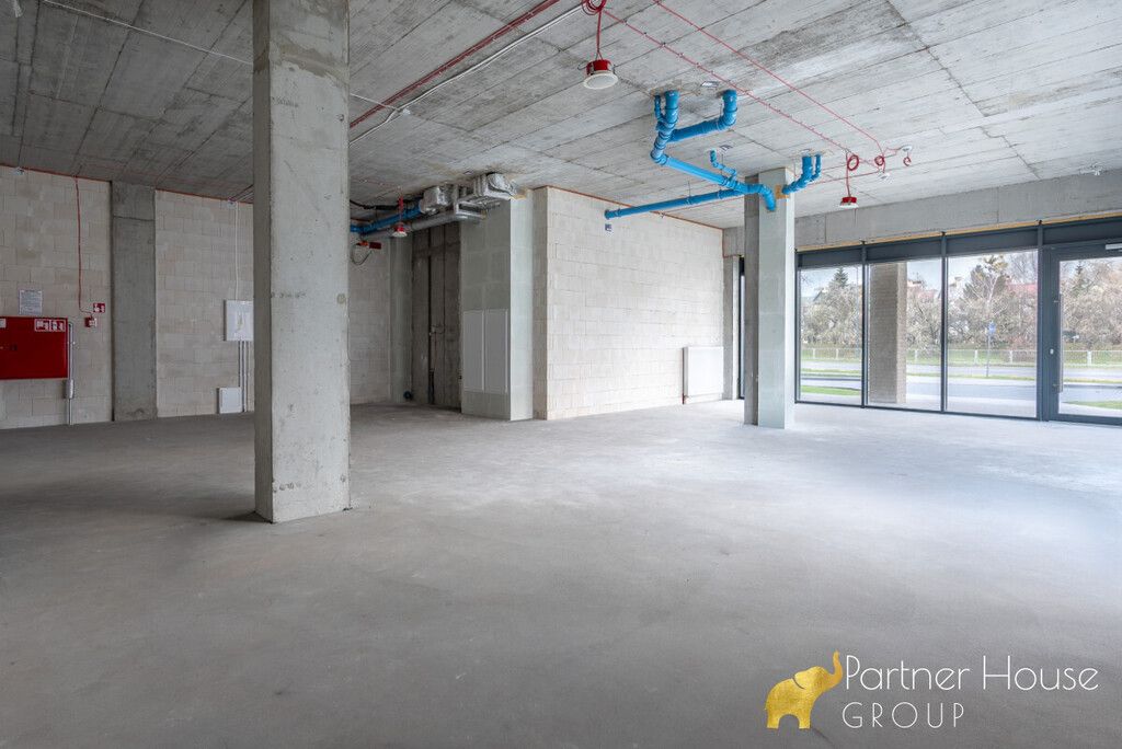 Lokal 103m2  Narożny  Duże witryny  Dwa wejścia — zdjęcie 5