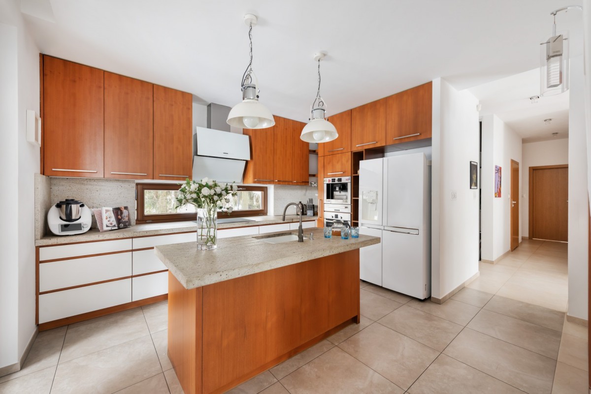 Elegancki dom 320m2/ogród/ 7 pokoi/ Komorów — zdjęcie 5
