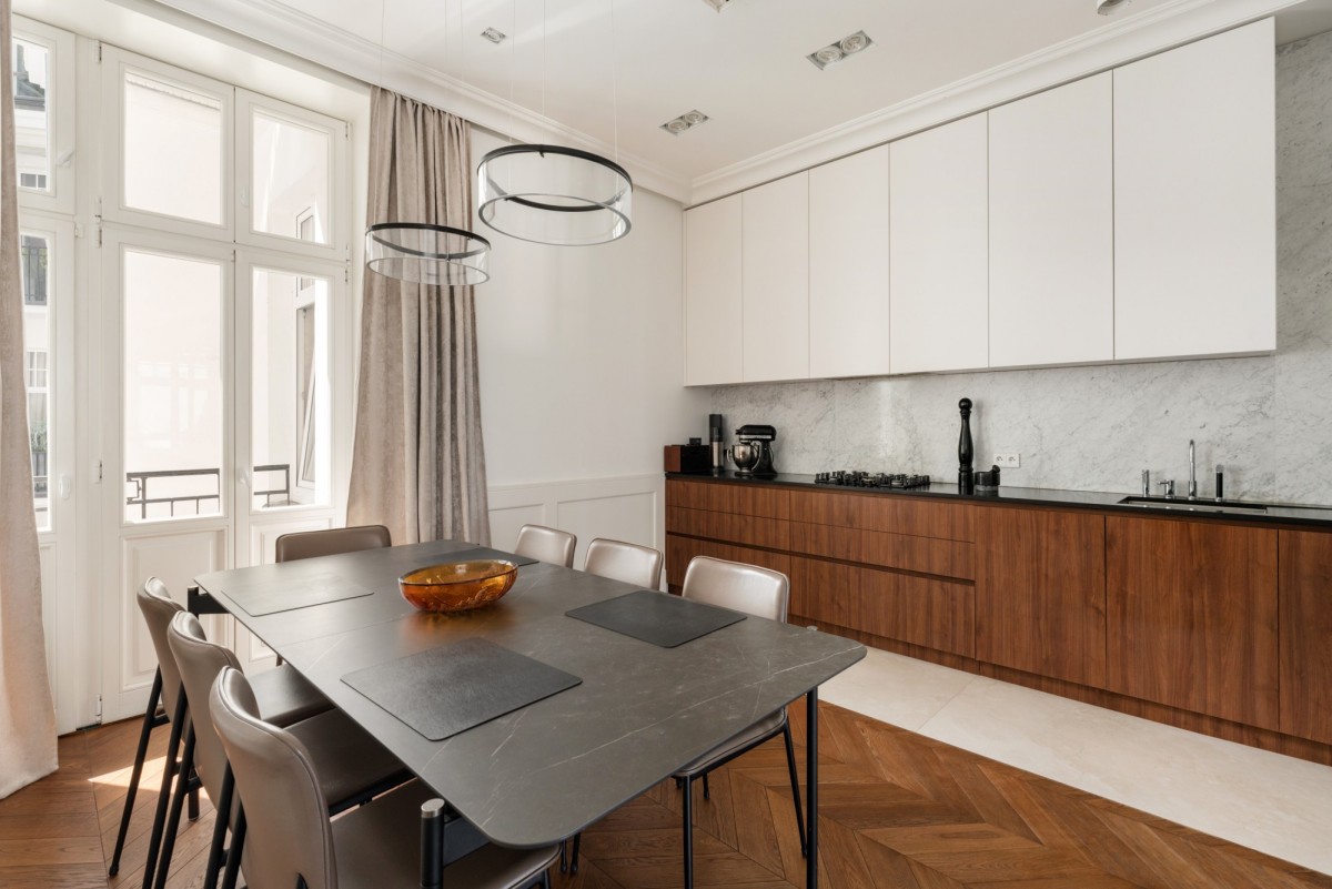 ELEGANCKI APARTAMENT W SERCU ŚRÓDMIEŚCIA — zdjęcie 4